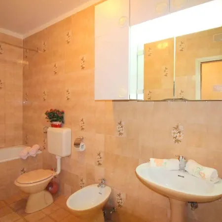 Apartment In Porec/istrien 10416 *
